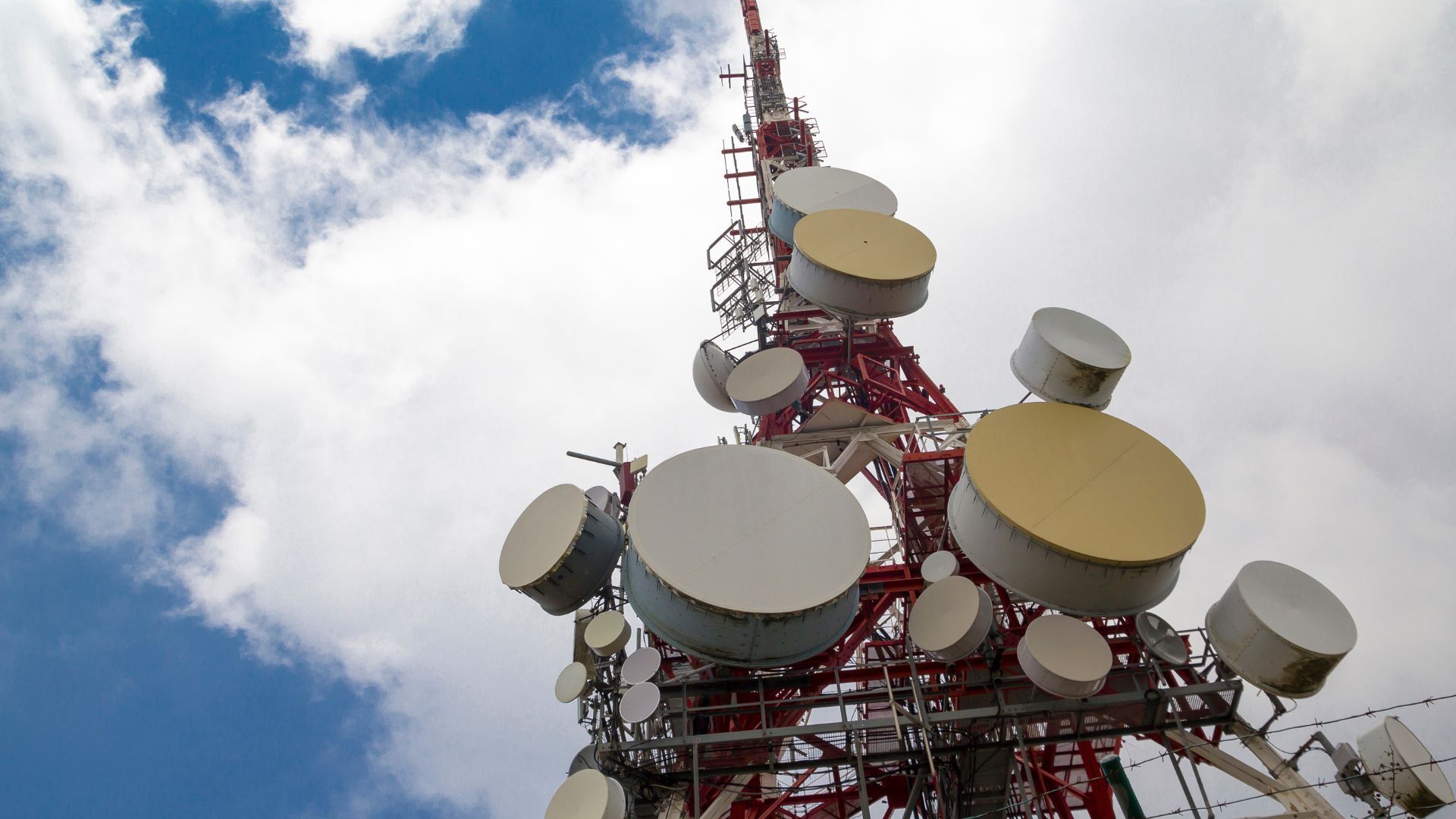 Understanding The Anatomy of a Telecommunication Tower