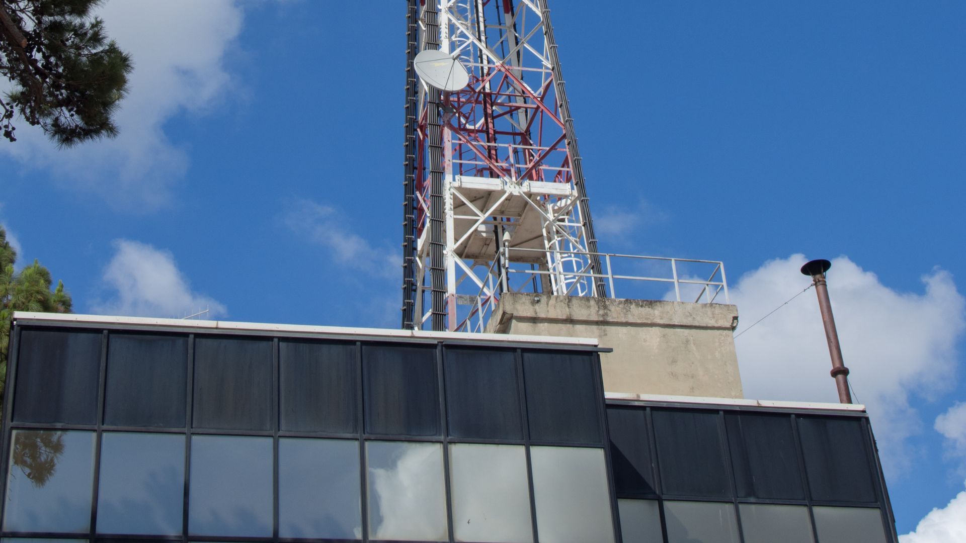 Understanding The Anatomy of a Telecommunication Tower